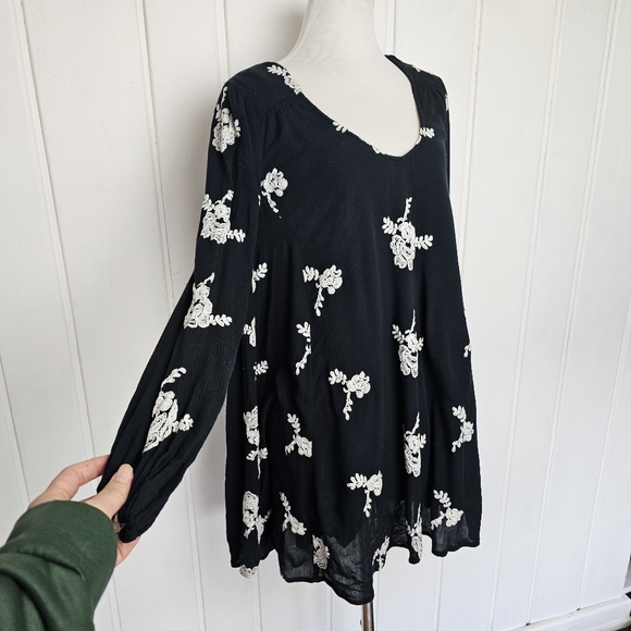 Free People Embroidered Floral Austin Black White Mini Dress Small - Picture 12 of 15